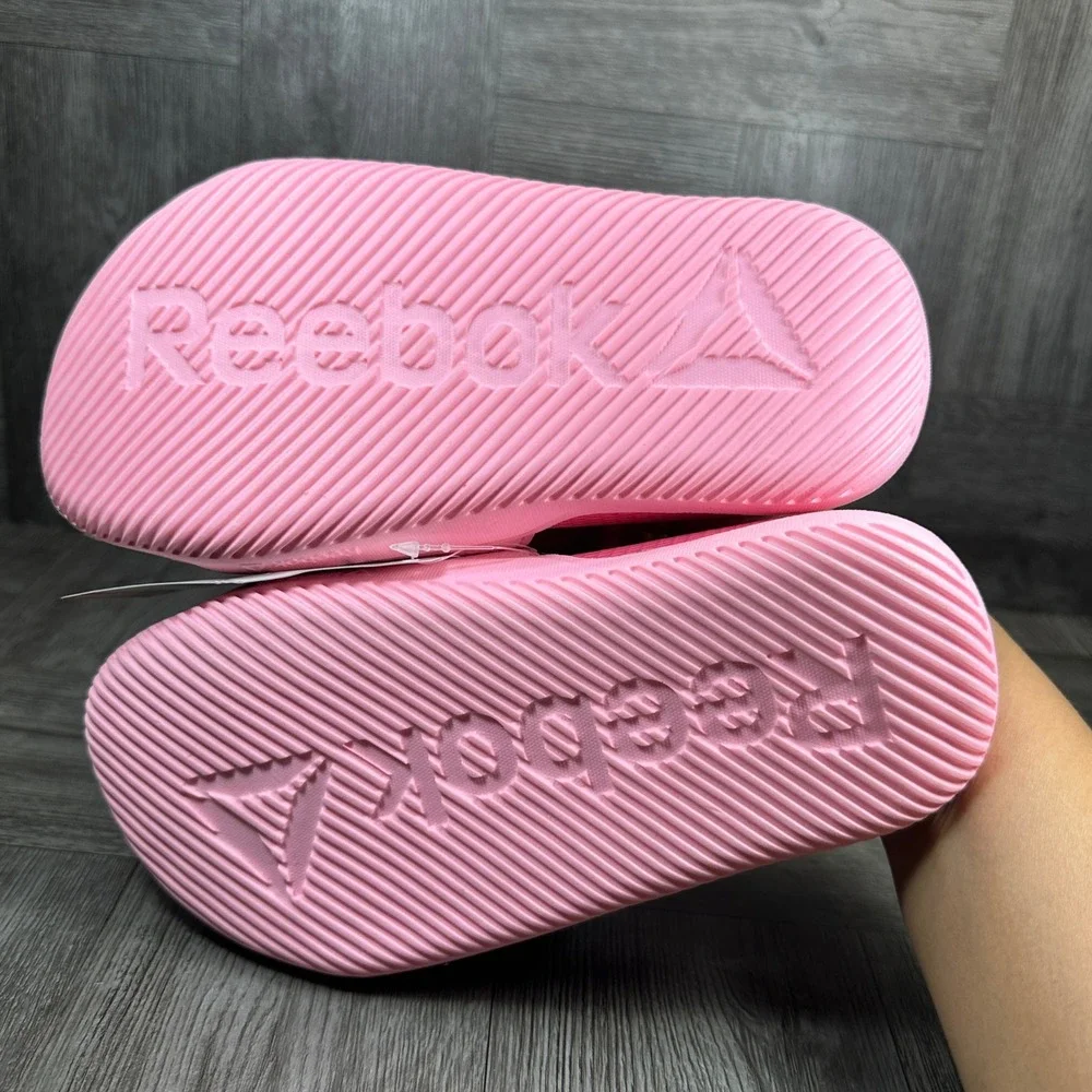 Reebok these delta
